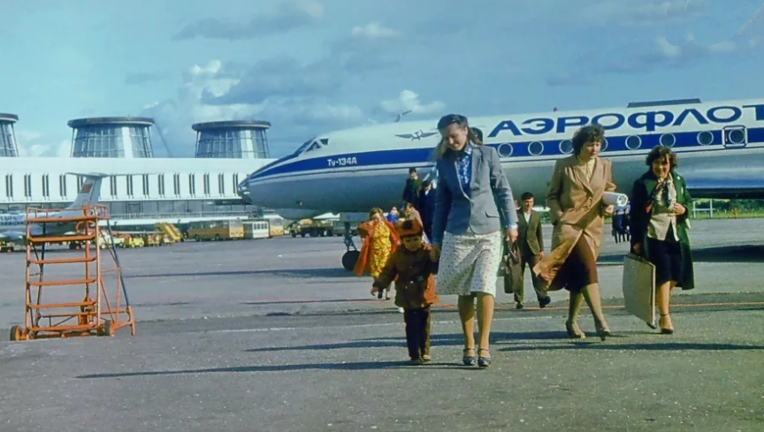 Сколько стоил самолет в СССР: цены на билеты «Аэрофлота»