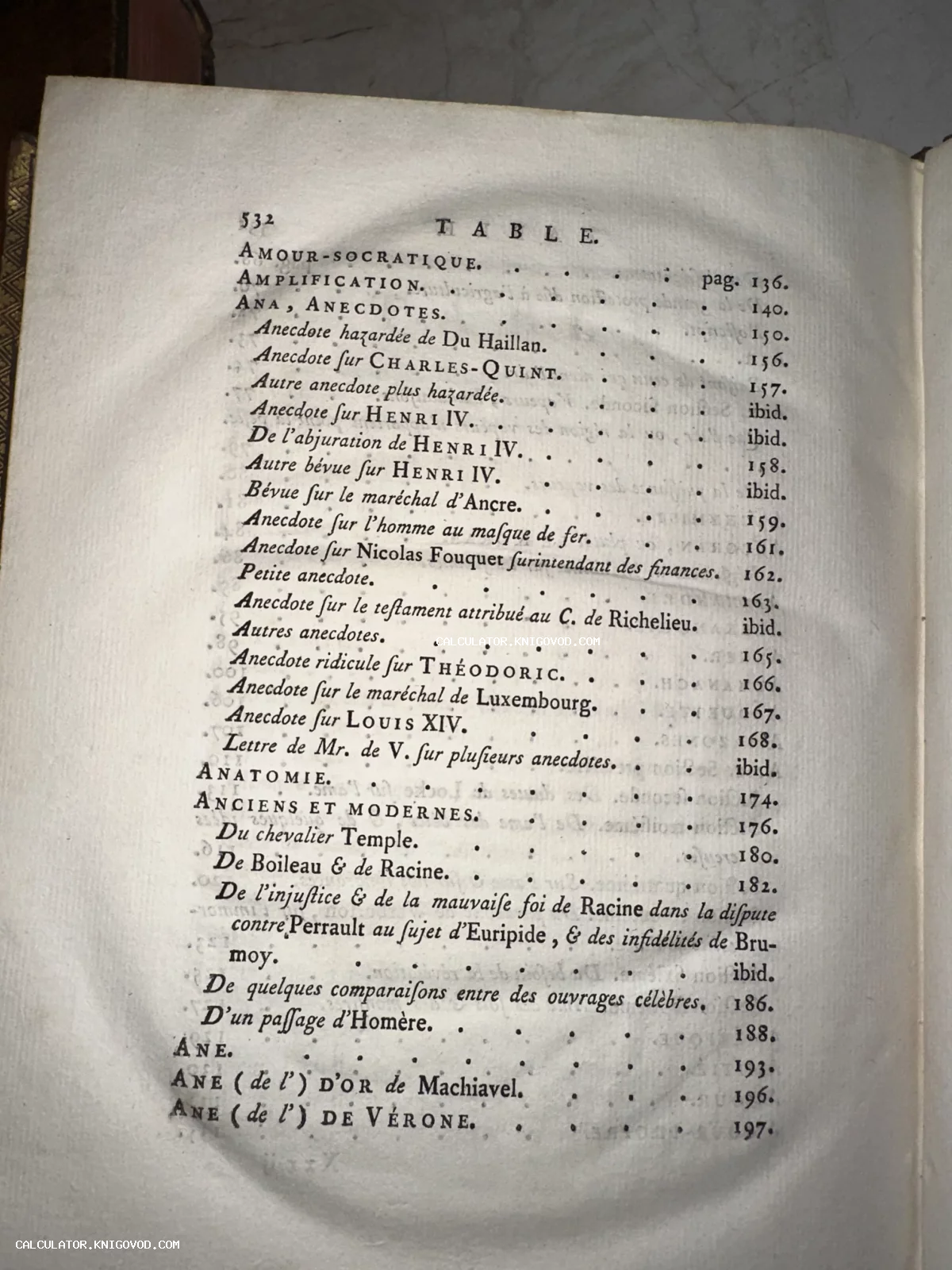 Старинная книжная страница со списком глав на французском языке, заголовком TABLE и номерами страниц.