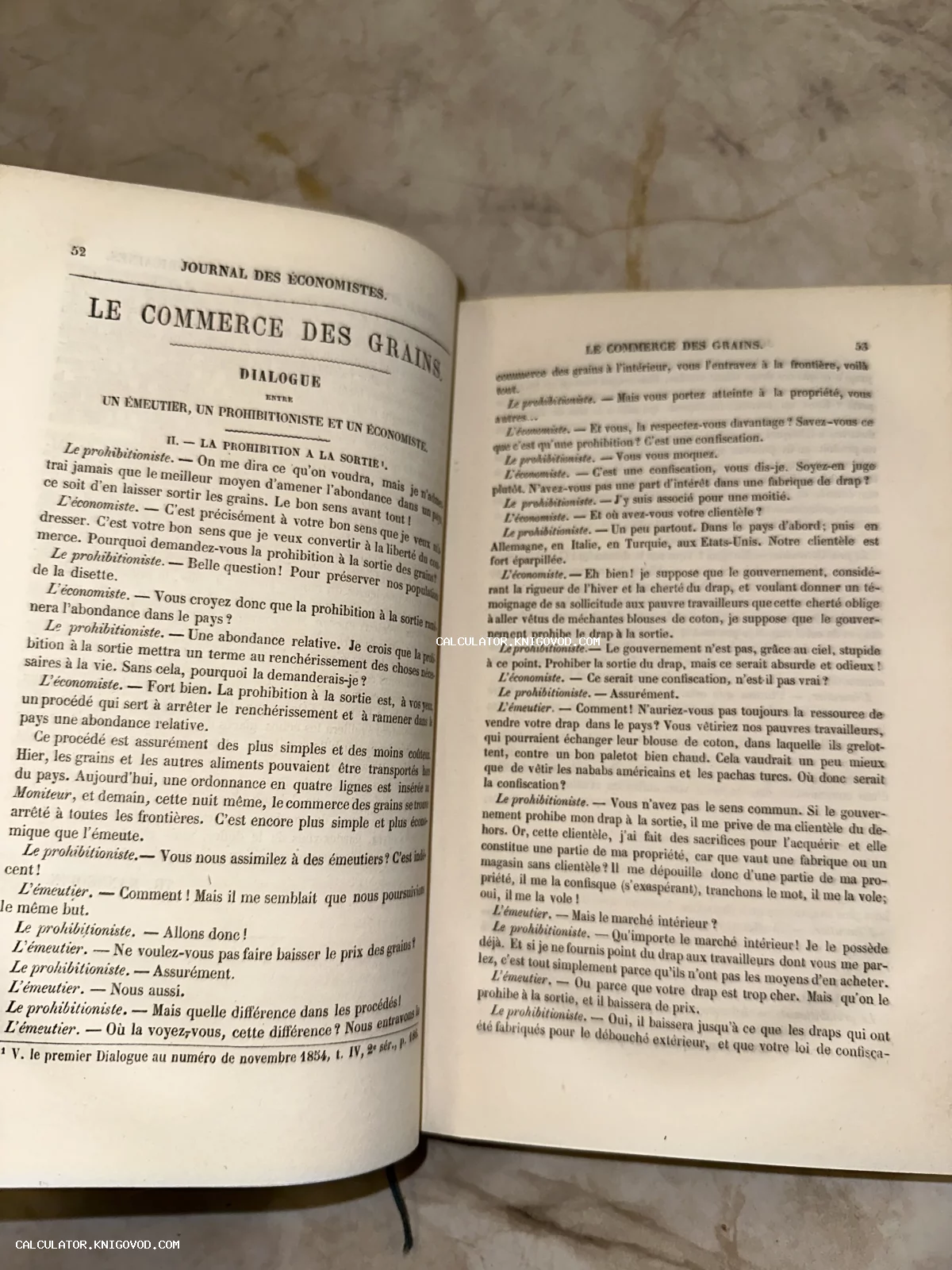 Разворот старинной французской книги с заголовком Le Commerce des Grains и текстом диалога.