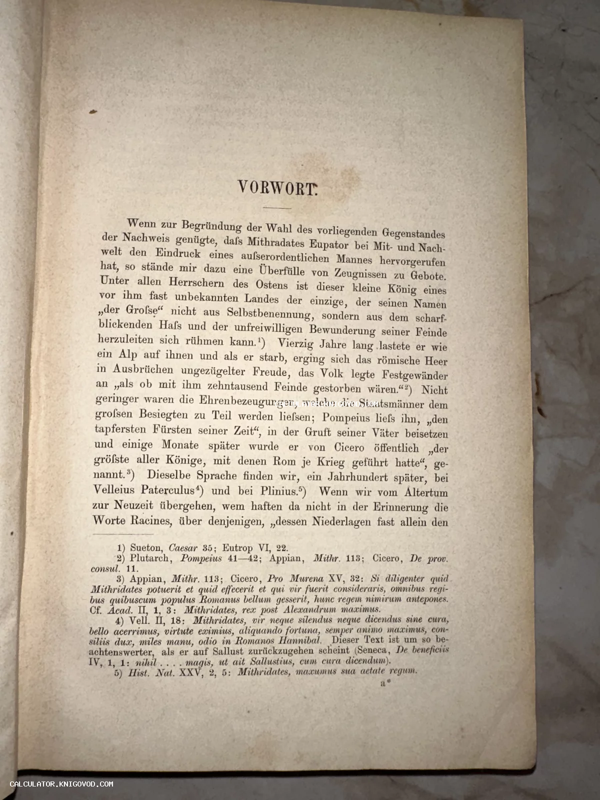 Страница старинной книги на немецком языке с заголовком Vorwort, напечатанная антиквой.