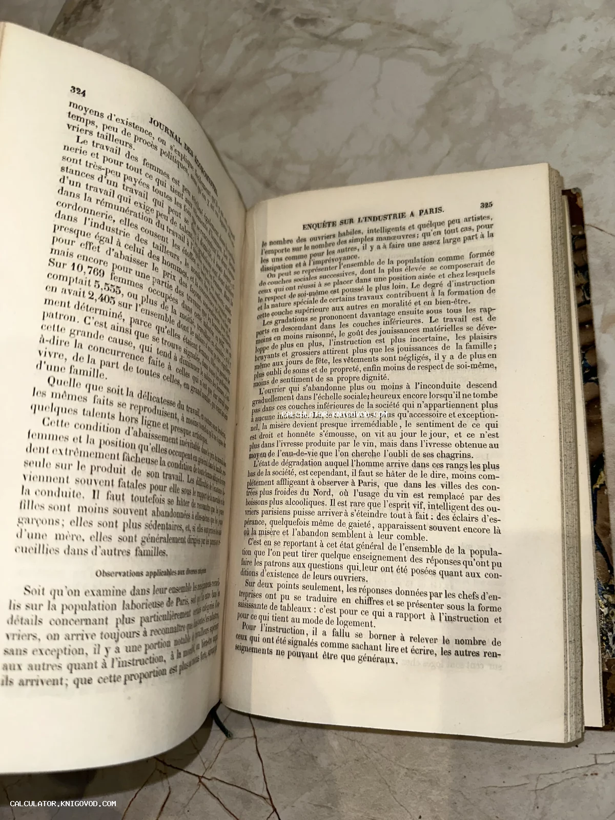 Разворот старинной французской книги с текстом об исследовании промышленности Парижа.