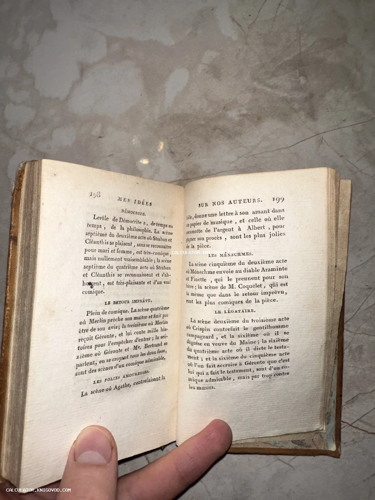 Разворот антикварной книги на французском языке с пожелтевшими страницами, заголовок Mes Idées sur nos auteurs.