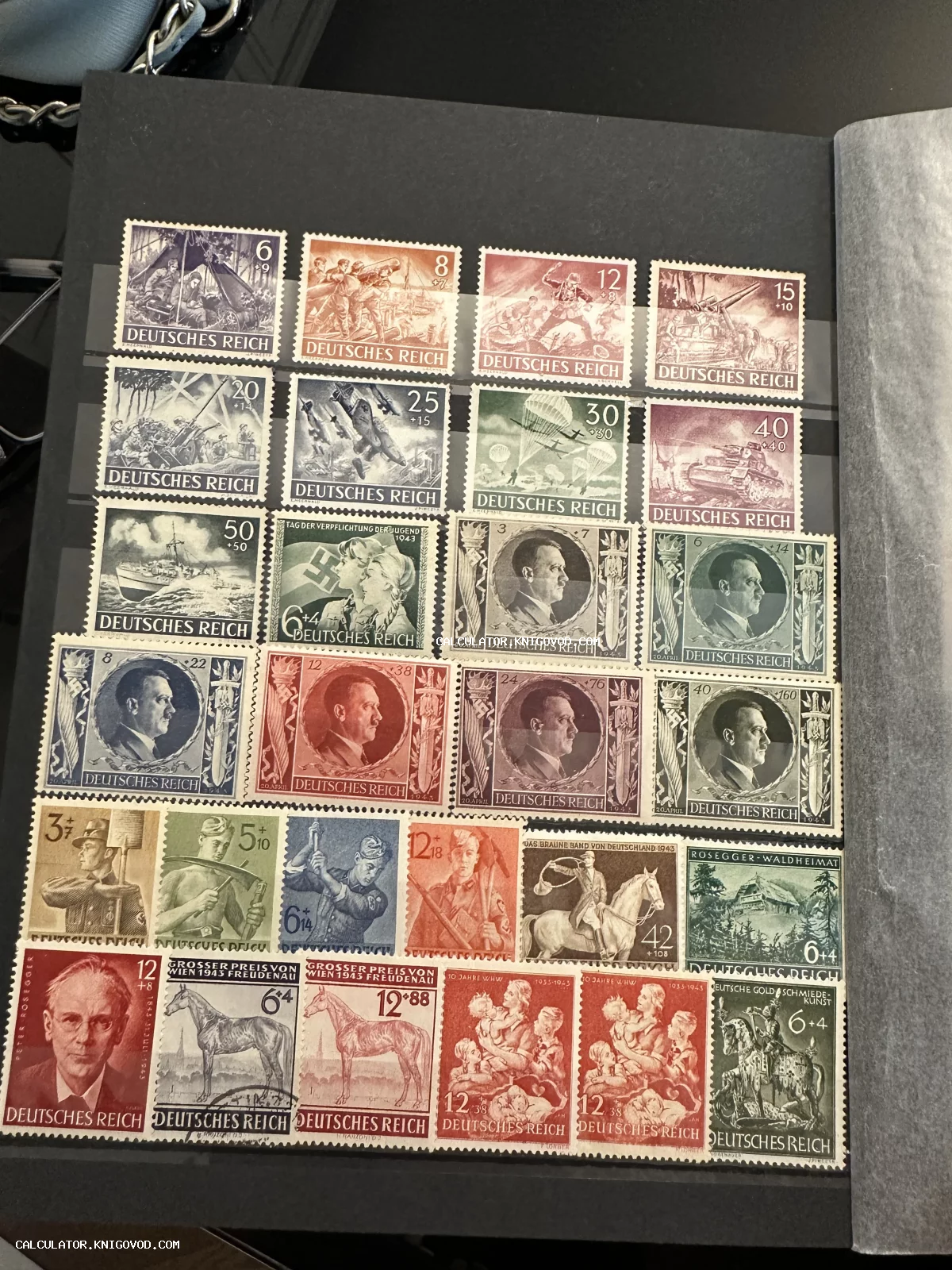 Страница филателистического альбома с подборкой почтовых марок Третьего рейха, включая военные серии и портреты.