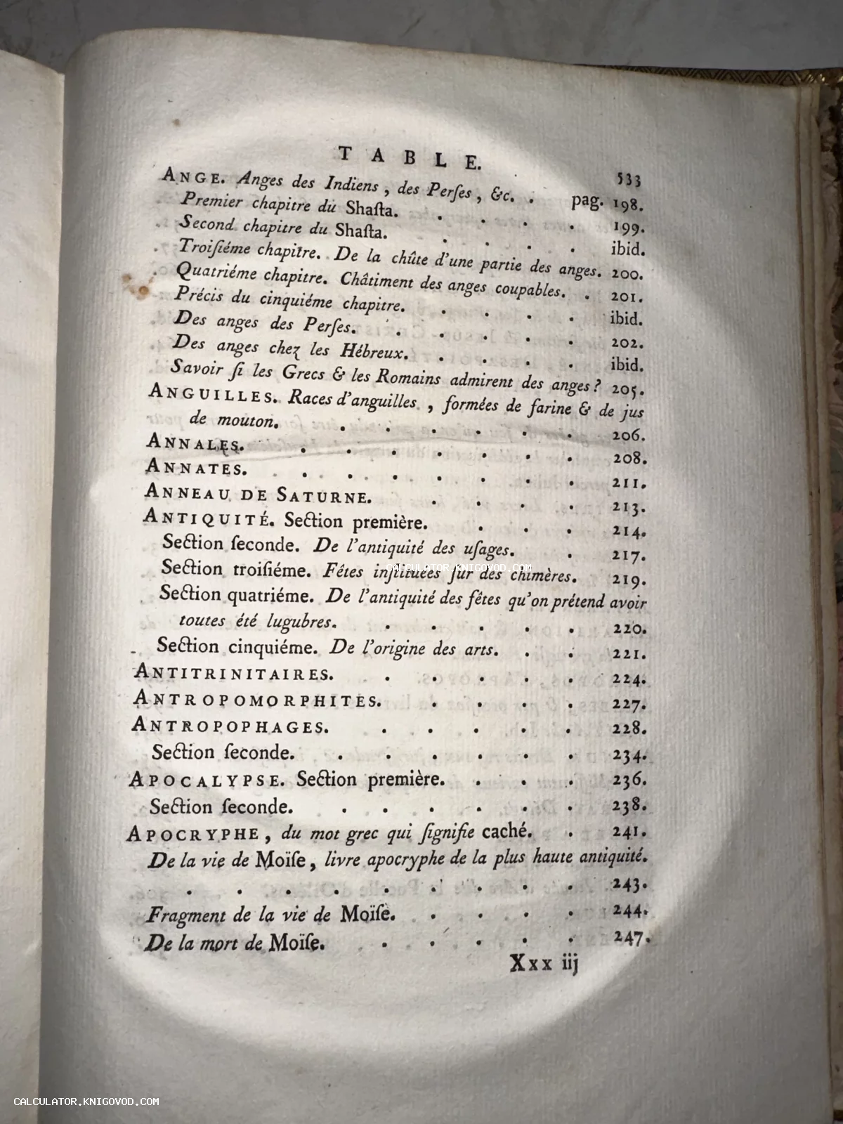 Разворот антикварной книги на французском языке с разделом Table, содержащим алфавитный указатель тем от Ангелов до Апокалипсиса.