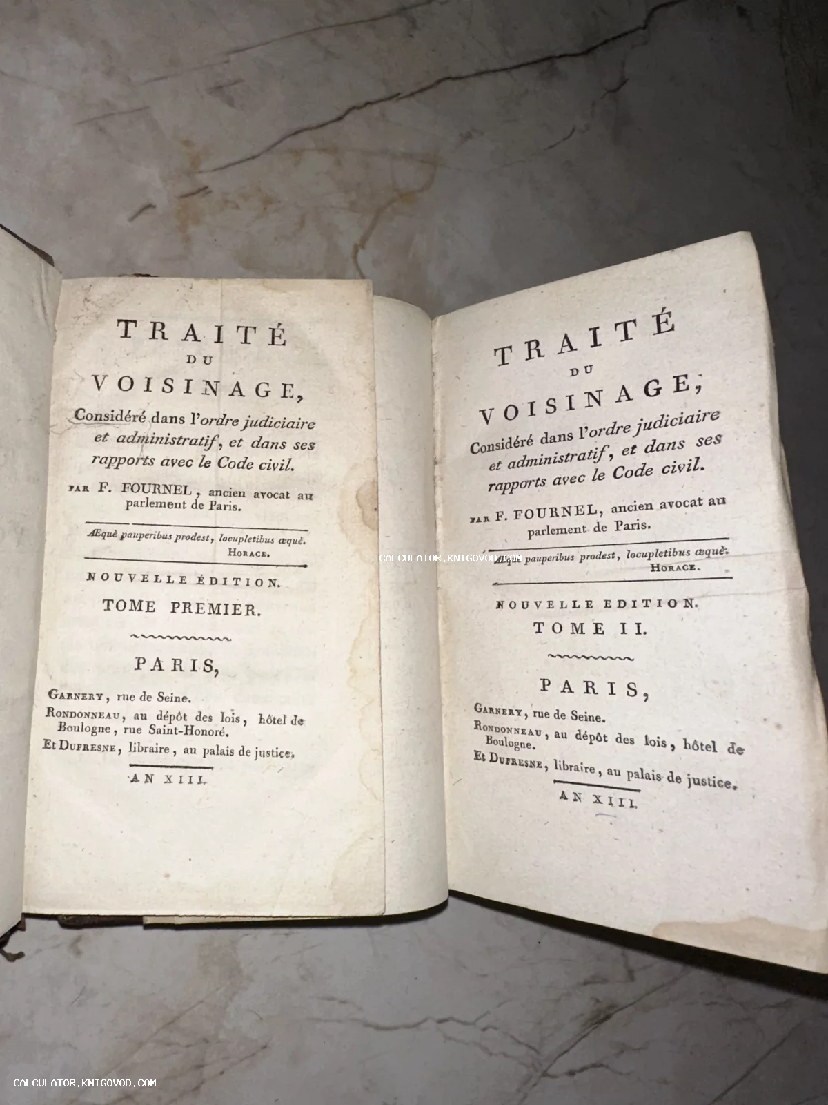 Титульные листы первого и второго тома антикварной книги на французском языке, изданной в Париже в 1805 году.