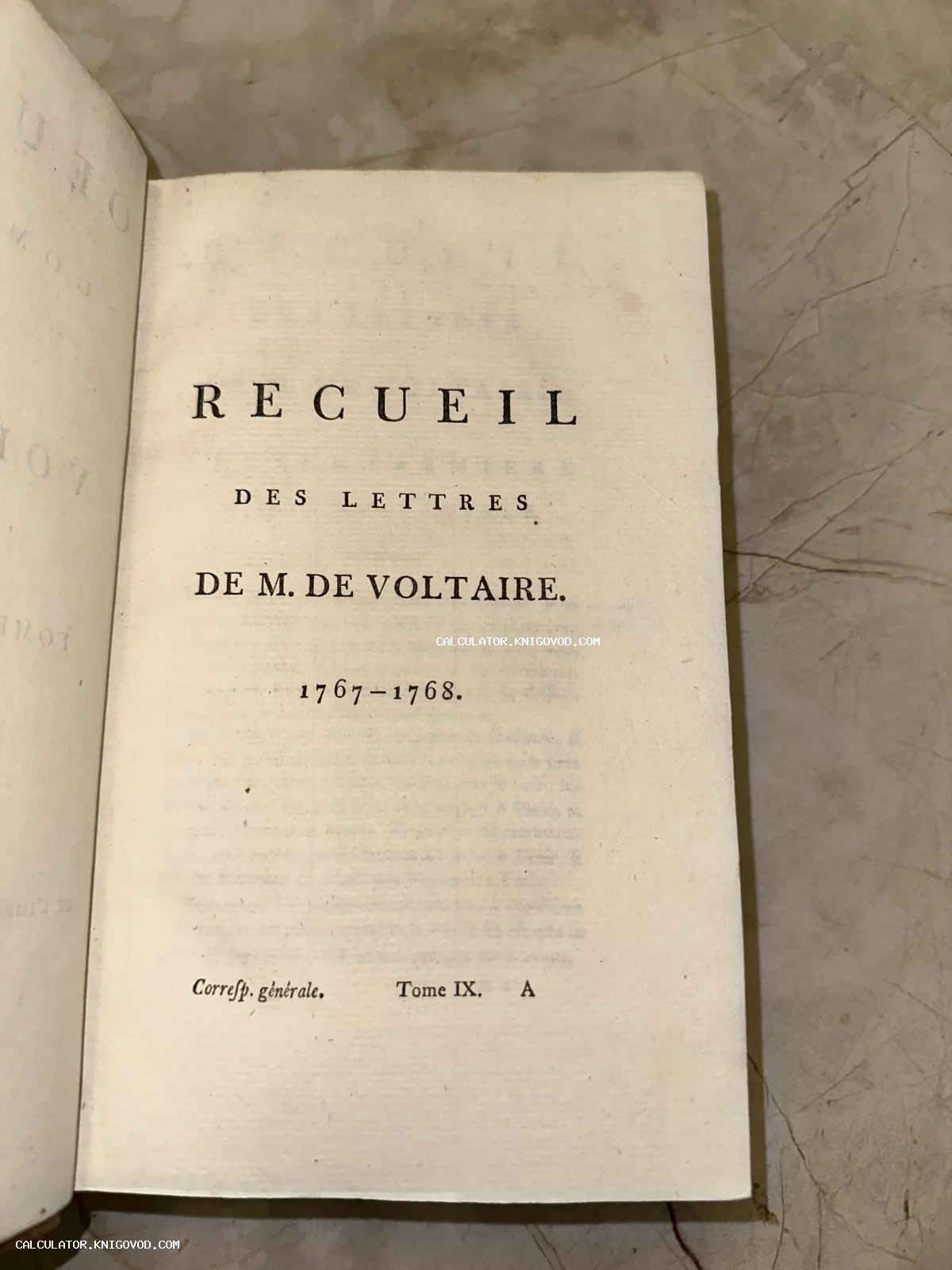 Титульный лист антикварного издания писем Вольтера на французском языке, датированный 1767–1768 годами.