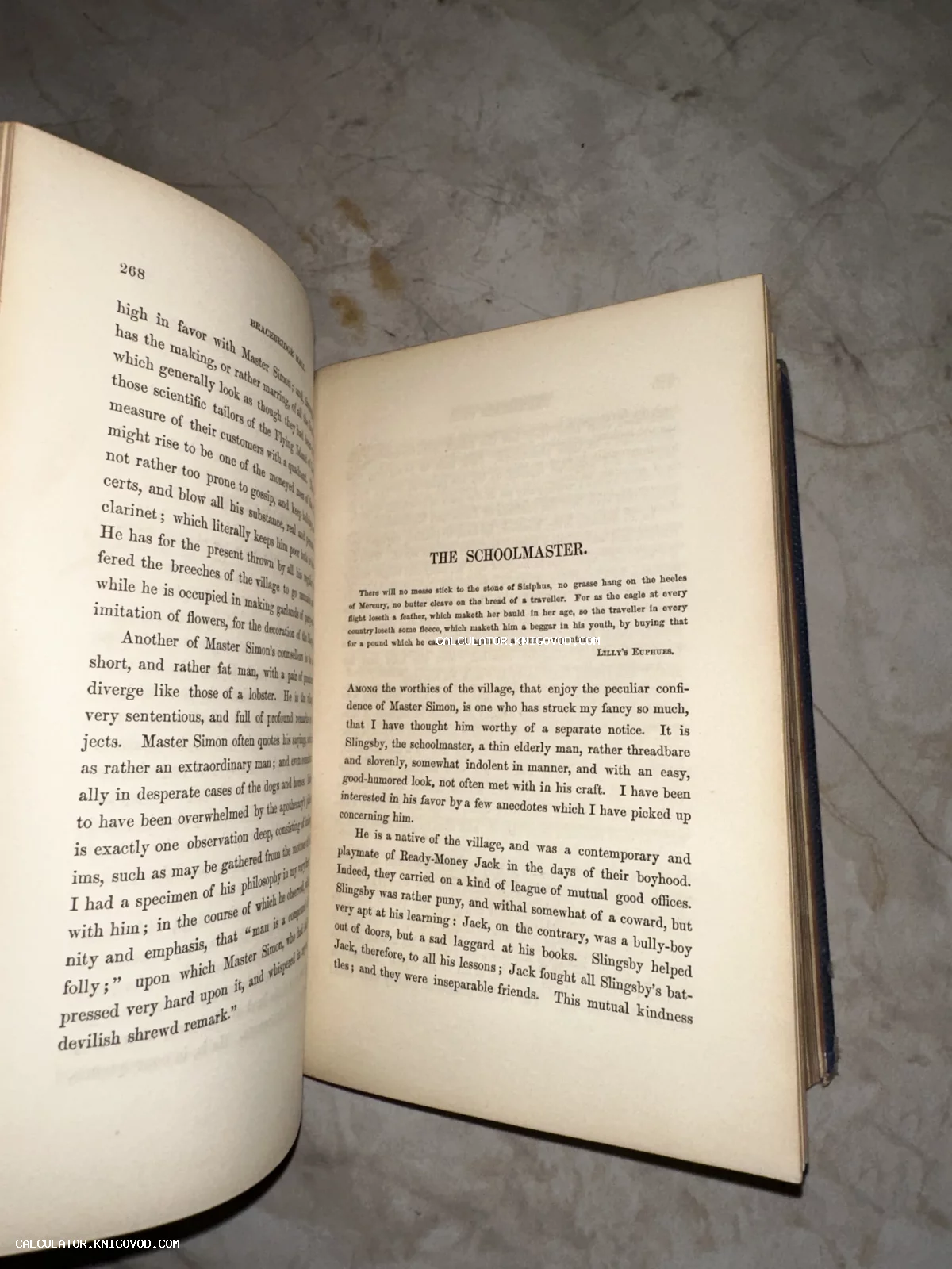 Открытая старинная книга на английском языке, страница с заголовком THE SCHOOLMASTER, антикварная типографика и пожелтевшая бумага.