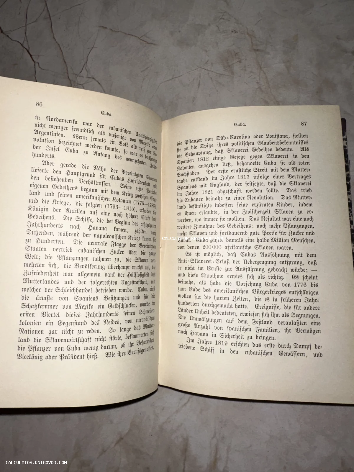 Разворот старинной книги с готическим шрифтом на немецком языке, страницы 86 и 87 с заголовком Cuba.