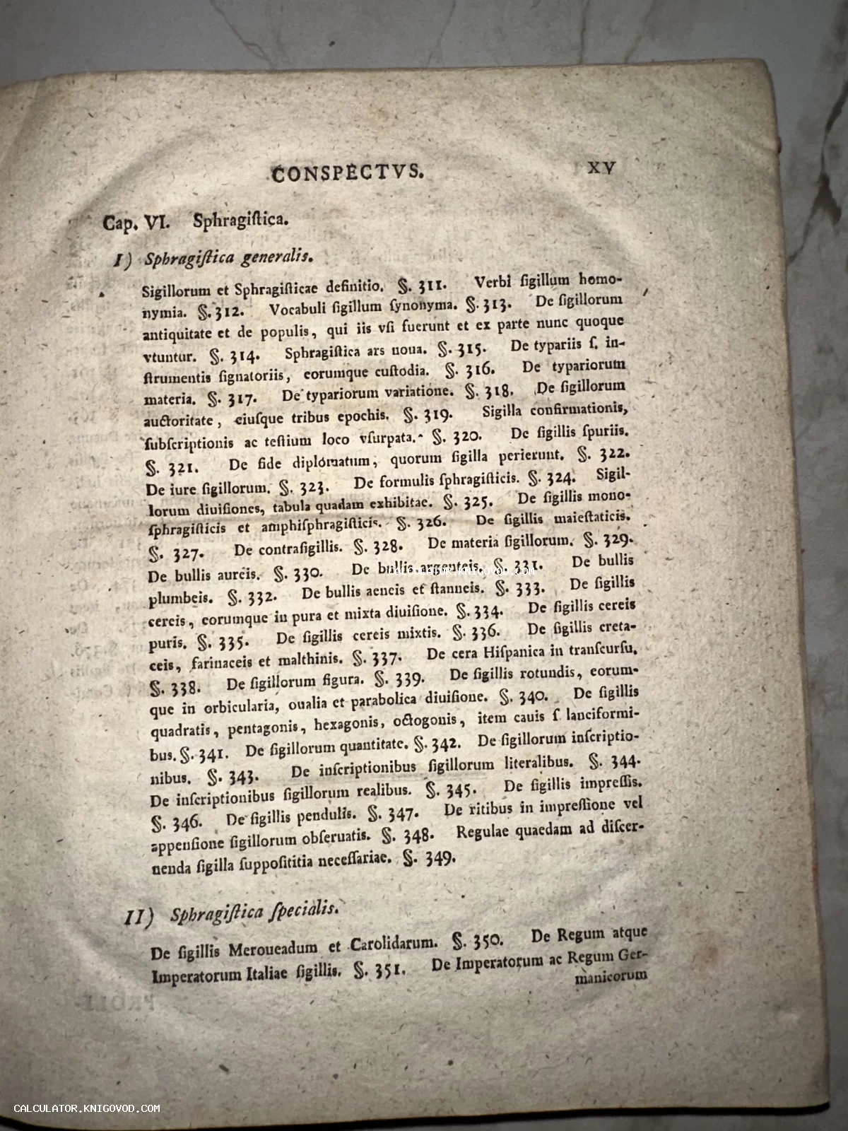 Страница антикварной книги на латинском языке с заголовком CONSPECTUS и текстом о сфрагистике.