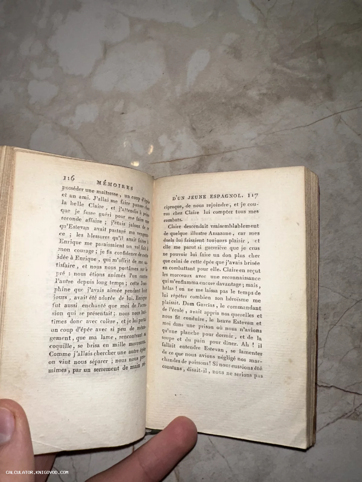 Разворот антикварной книги с текстом на французском языке, страницы 116 и 117, заголовок Mémoires d'un jeune espagnol.